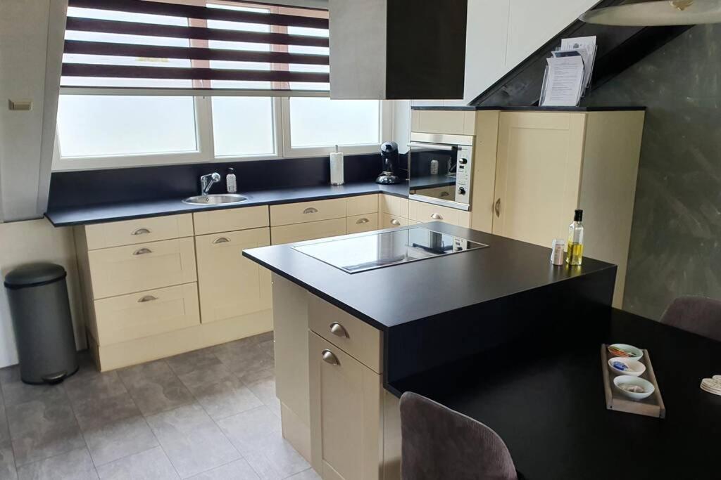 Vrijstaand / Landelijk Appartement Met Uitzicht! De Wijk Екстериор снимка