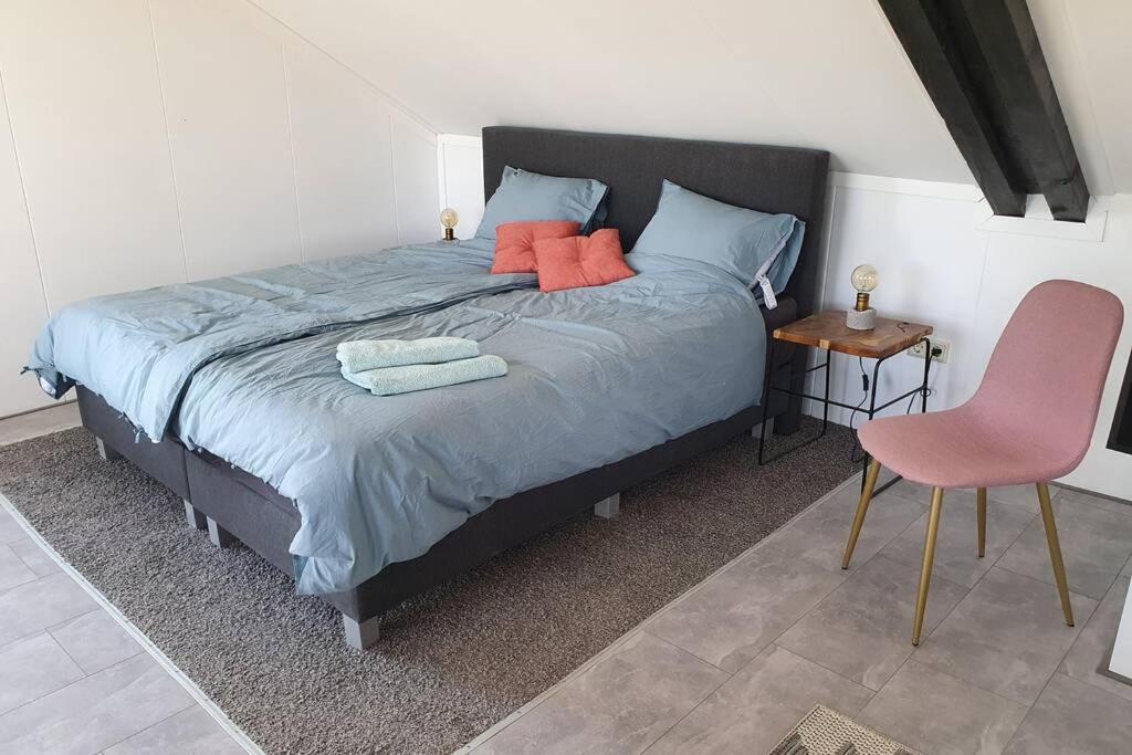 Vrijstaand / Landelijk Appartement Met Uitzicht! De Wijk Екстериор снимка